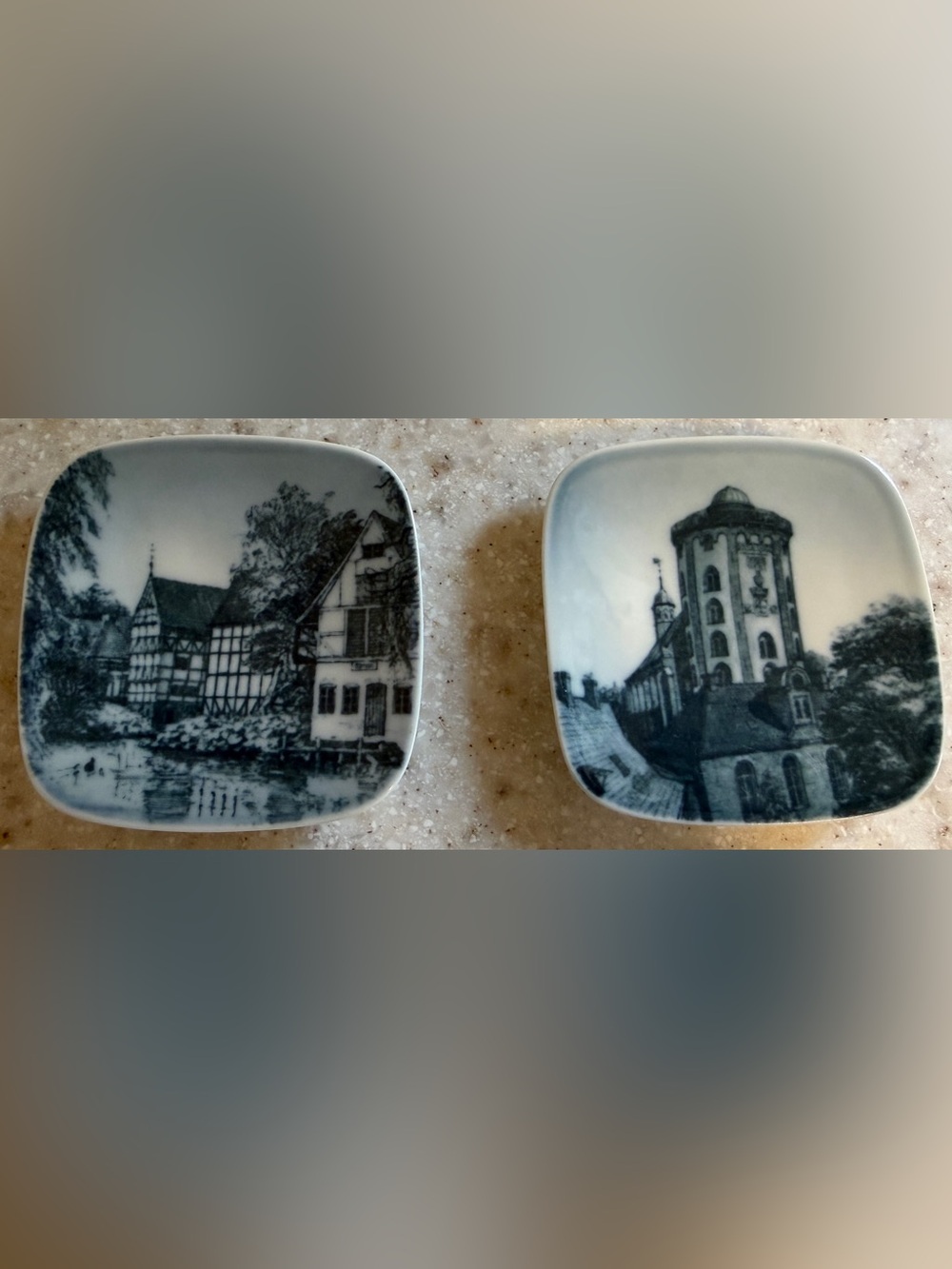 Pair of charming vintage Bing & Grondahl mini plates, 3.5 inches
